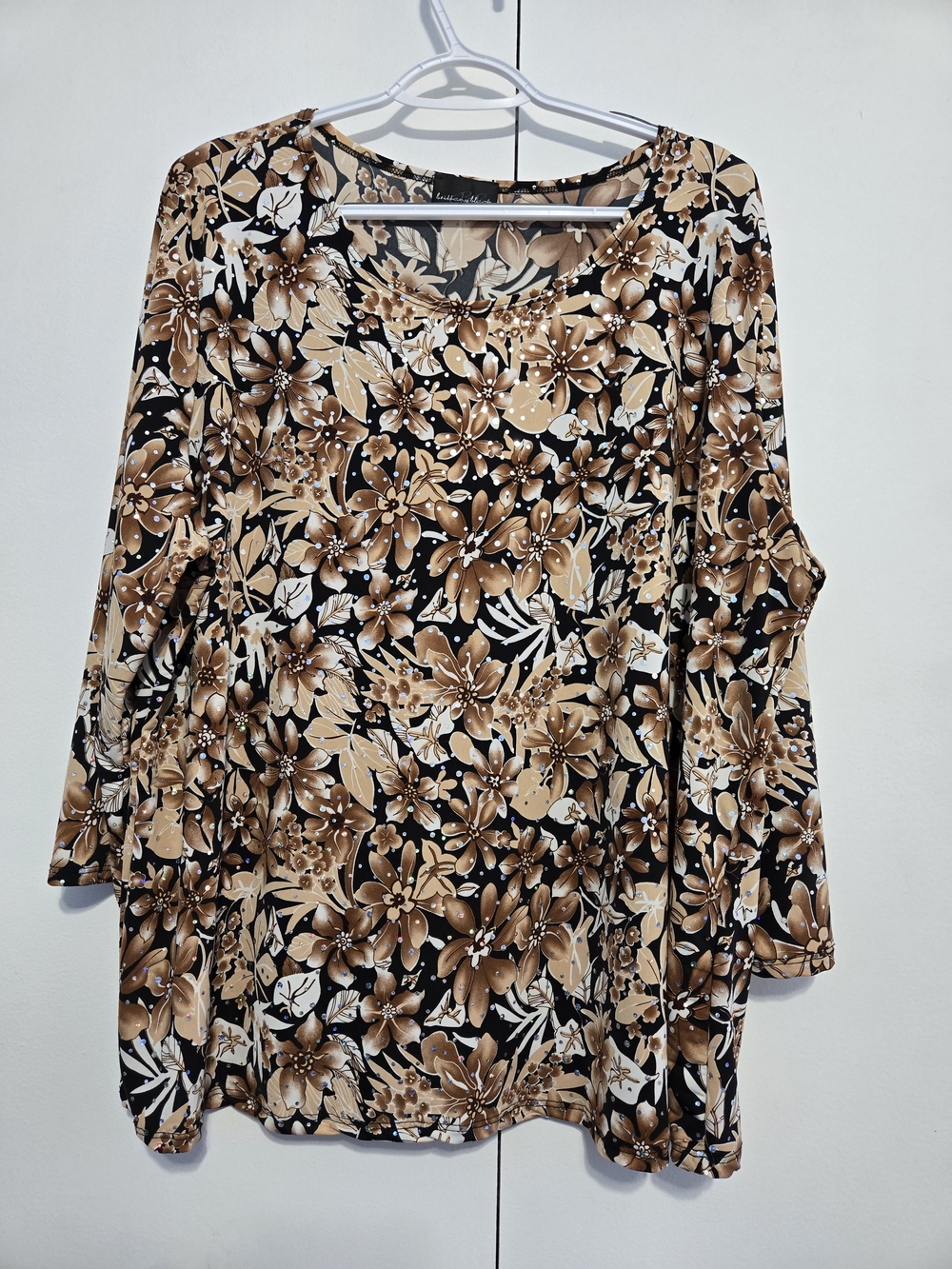 Brittany Black 3X‎ Floral Rhinestone Top Brown Black 3/4 Sleeve Stretch Blouse